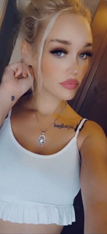 Full leaked Laura jayne page private onlyfans photo