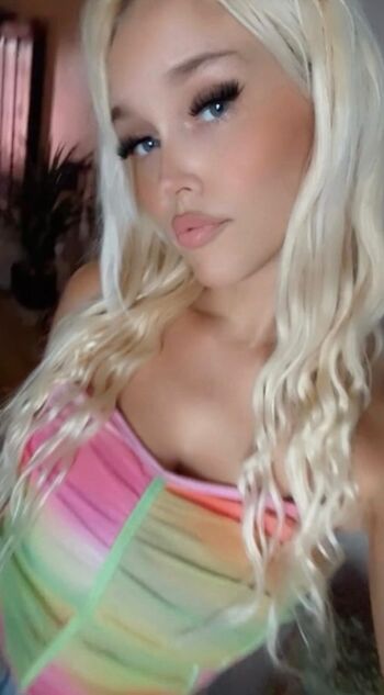 Full leaked Laura jayne private onlyfans photo