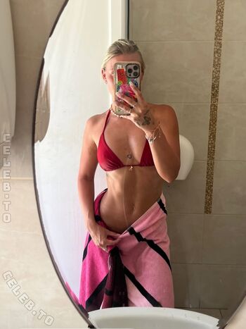 Full leaked Laura l private onlyfans photo