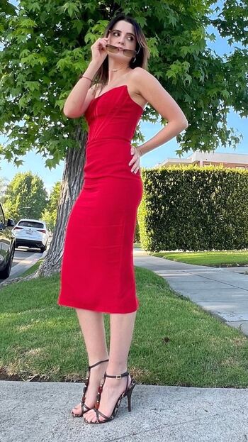 Full leaked Laura marano private onlyfans photo