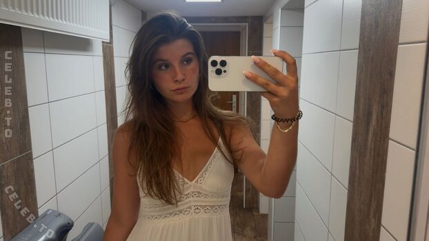 Full leaked Laura marie rhrig page private onlyfans photo