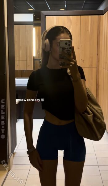 Full leaked Laura marie soons private onlyfans photo