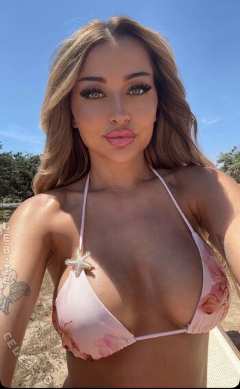 Full leaked Laura moradi private onlyfans photo