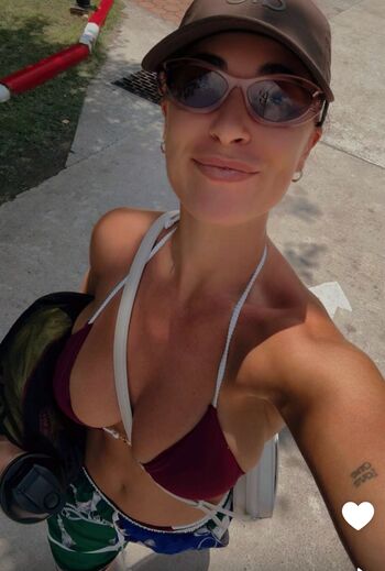 Full leaked Laura petard page private onlyfans photo