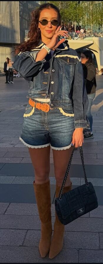 Full leaked Laura robson private onlyfans photo