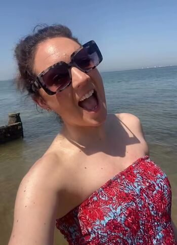 Full leaked Laura tobin page private onlyfans photo