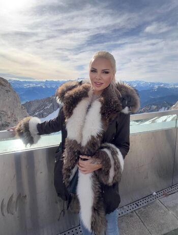 Full leaked Laura vargov private onlyfans photo