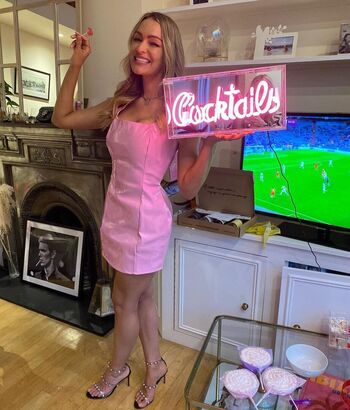 Full leaked Laura woods private onlyfans photo