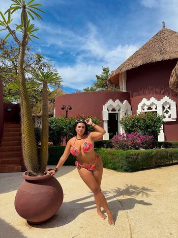 Full leaked Laurab private onlyfans photo