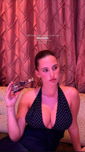 Full leaked Lauramjj page private onlyfans photo