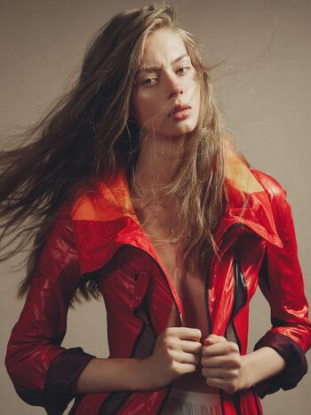 Full leaked Lauren de graaf private onlyfans photo