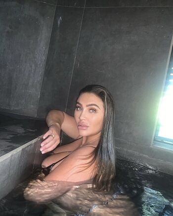 Lauren Goodger