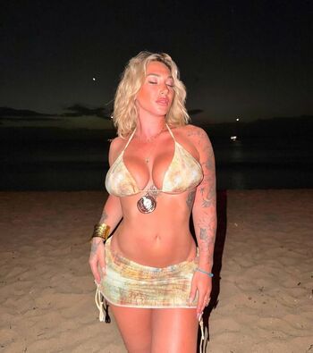 Full leaked Laurine private onlyfans photo