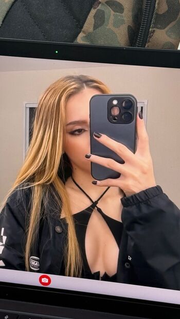 Full leaked Lavifiorio page private onlyfans photo