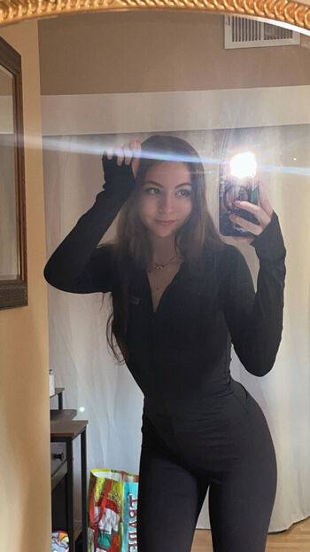 Full leaked Laylubug private onlyfans photo