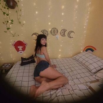 Full leaked Layswan private onlyfans photo