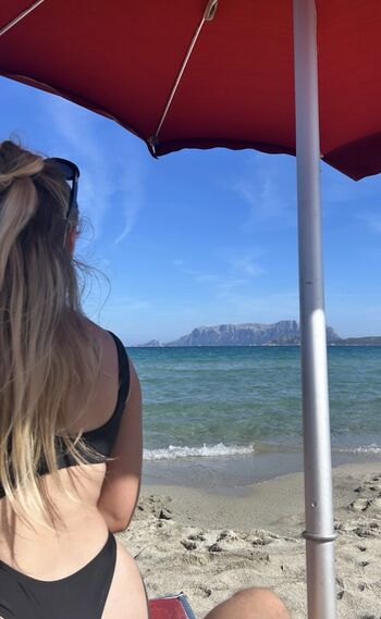 Full leaked Lea abp page private onlyfans photo