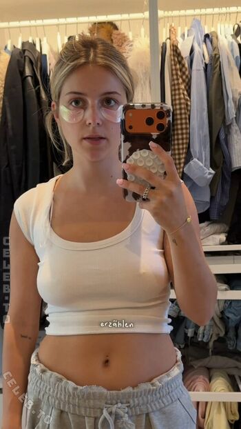 Full leaked Lea breuer private onlyfans photo