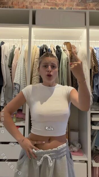 Full leaked Lea breuer private onlyfans photo