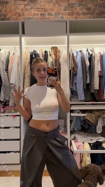 Full leaked Lea breuer private onlyfans photo