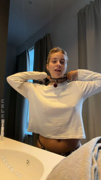 Full leaked Lea breuer private onlyfans photo