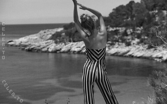 Full leaked Lea mohr private onlyfans photo
