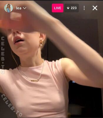 Full leaked Lea peach  page private onlyfans photo