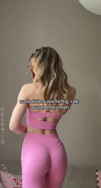 Full leaked Lea peach  page private onlyfans photo
