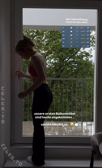 Full leaked Lea peach private onlyfans photo