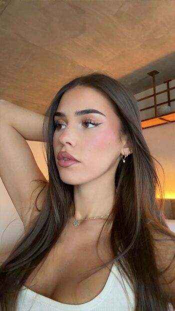 Full leaked Leah halton page private onlyfans photo