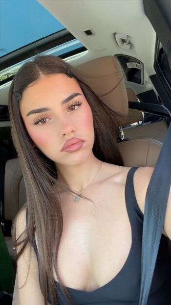 Full leaked Leah halton page private onlyfans photo