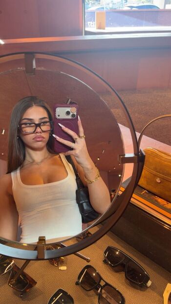 Full leaked Leah halton private onlyfans photo