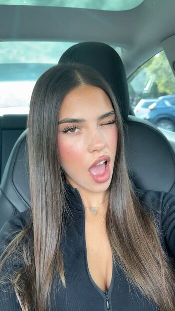 Full leaked Leah halton page private onlyfans photo