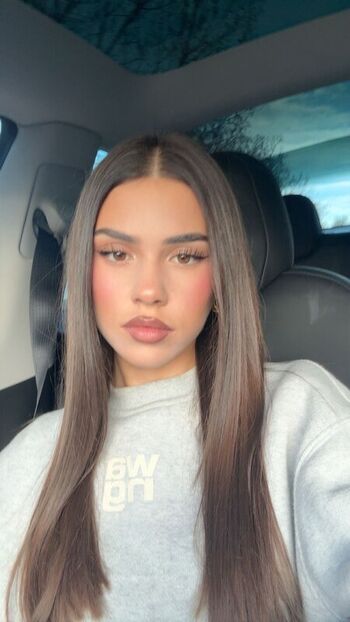Full leaked Leah halton page private onlyfans photo