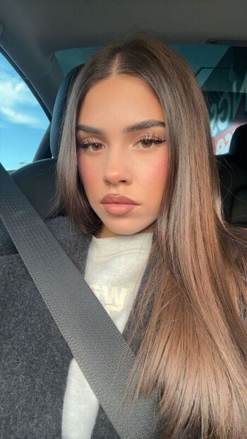 Full leaked Leah halton page private onlyfans photo