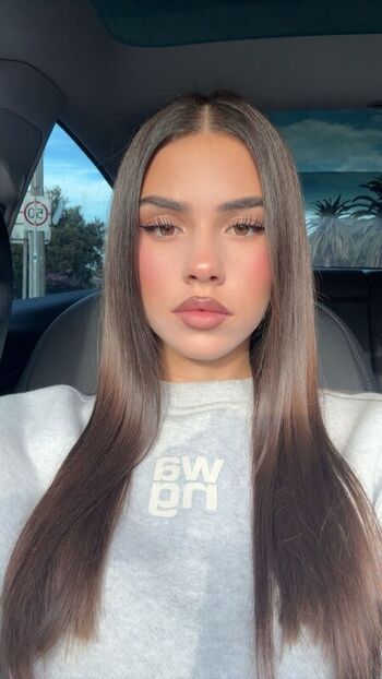 Full leaked Leah halton page private onlyfans photo