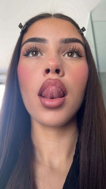 Full leaked Leah halton private onlyfans photo