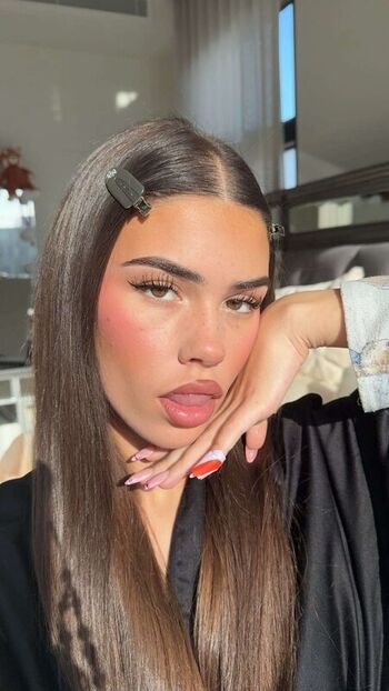 Full leaked Leah halton private onlyfans photo