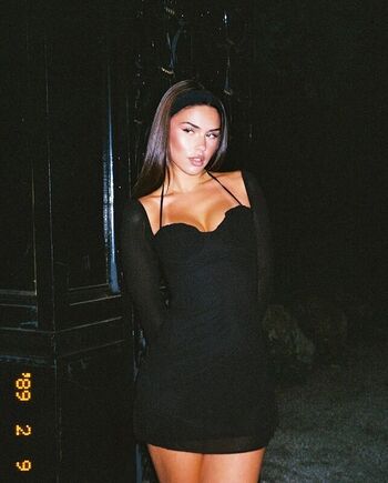 Full leaked Leah halton private onlyfans photo