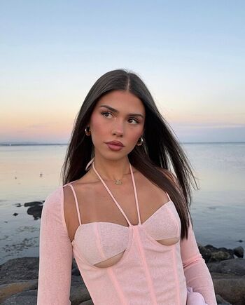Full leaked Leah halton private onlyfans photo