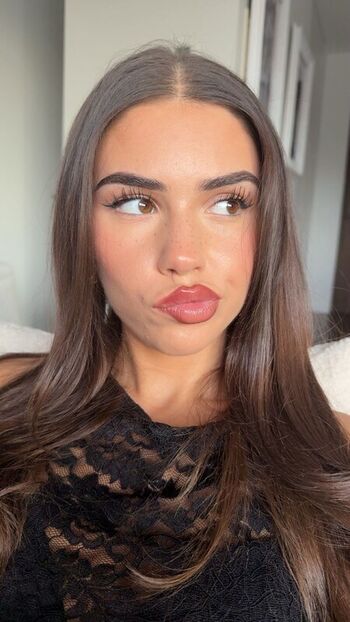 Full leaked Leah halton page private onlyfans photo