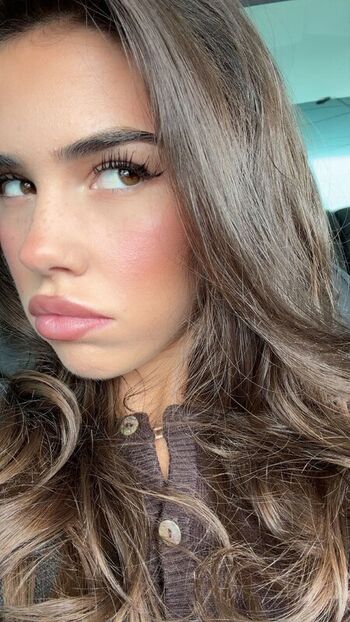 Full leaked Leah halton page private onlyfans photo