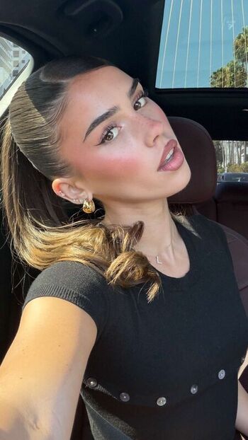 Full leaked Leah halton page private onlyfans photo