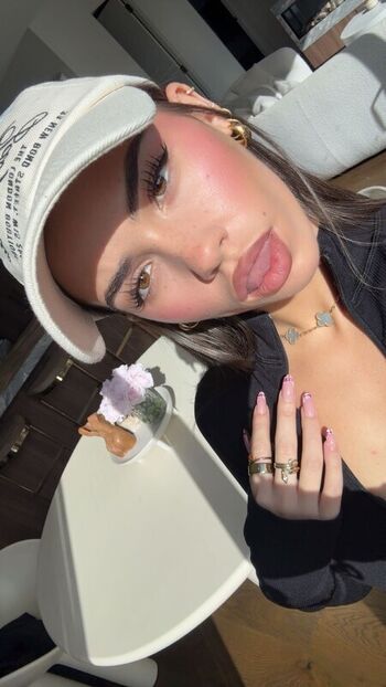 Full leaked Leah halton private onlyfans photo