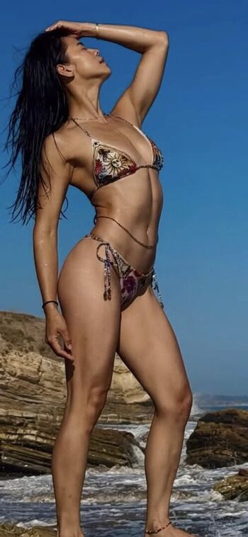 Full leaked Leah lewis page private onlyfans photo