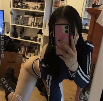Full leaked Leahbunnyy private onlyfans photo