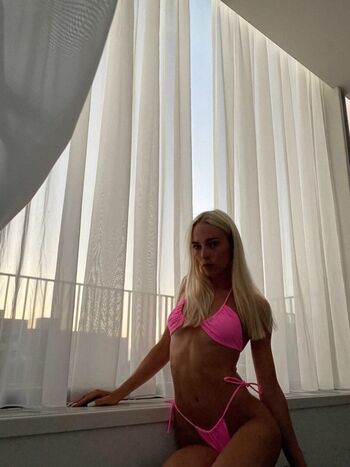Full leaked Leahlaqueen private onlyfans photo