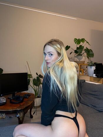 Full leaked Leahlaqueen private onlyfans photo
