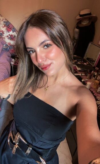 Full leaked Lebanese girls private onlyfans photo