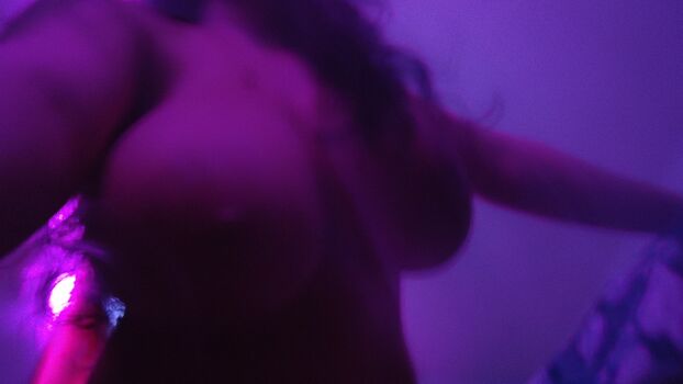 Full leaked Lebnaniyyaa private onlyfans photo